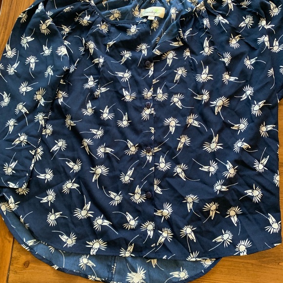 Casual blouse. Brand new - Picture 5 of 6